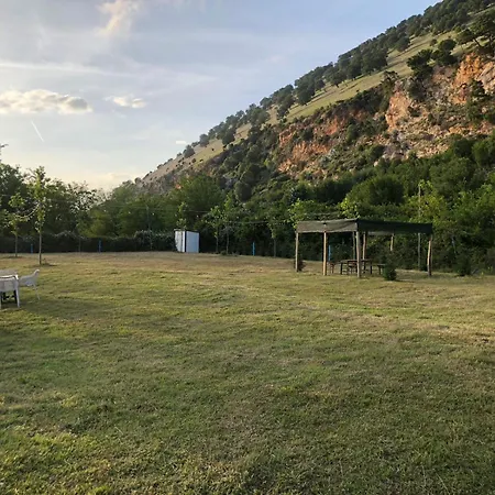 Gjelaj مكان تخييم
